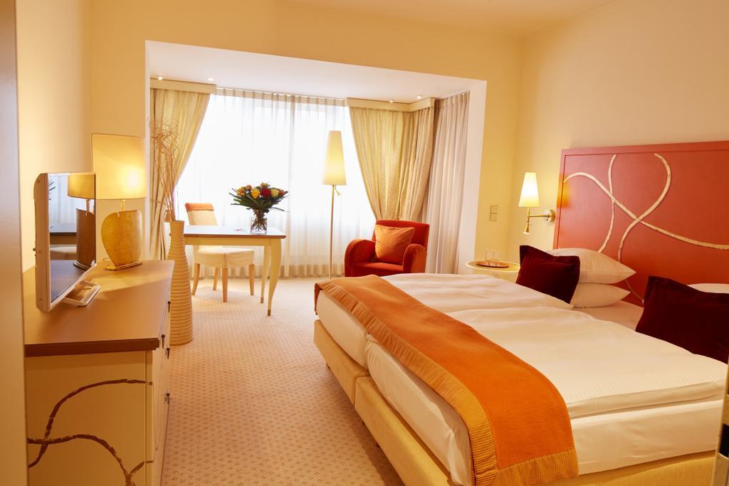 Отель Casino 2000 - Adult Guests Only Мондорф-Лес-Баинс Экстерьер фото